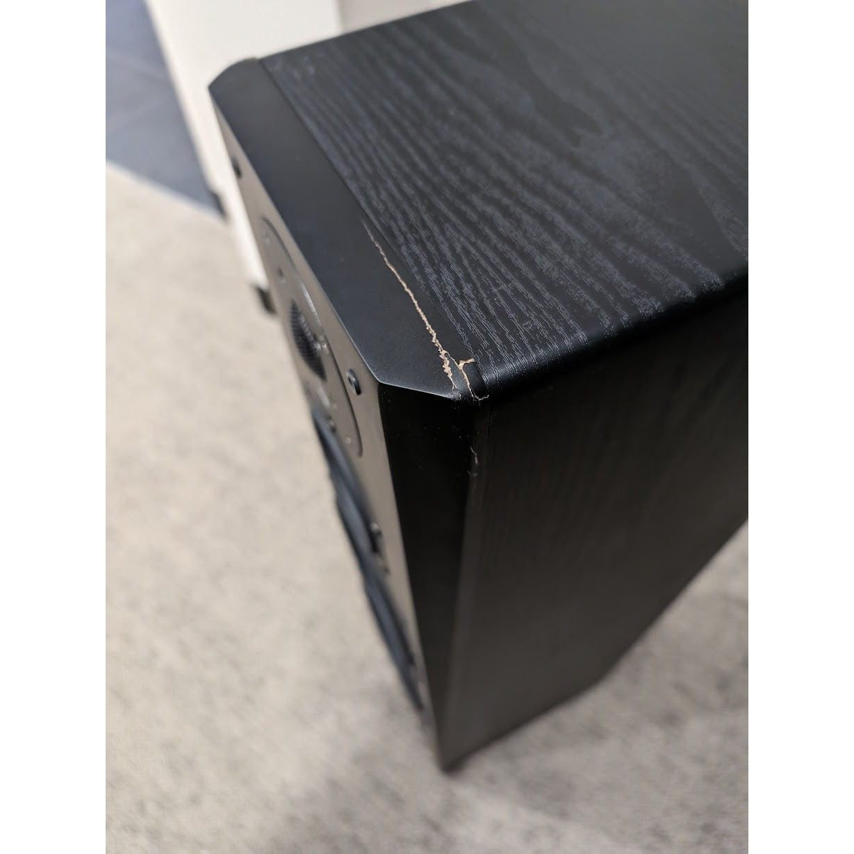 Pro-Ject SVS Prime Tower Floorstanding Speakers - Open Box (Surface Damage) Floorstanding Speakers