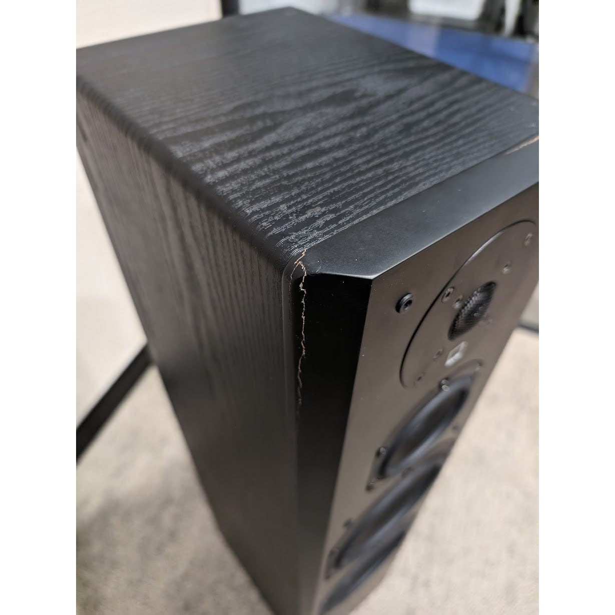 Pro-Ject SVS Prime Tower Floorstanding Speakers - Open Box (Surface Damage) Floorstanding Speakers