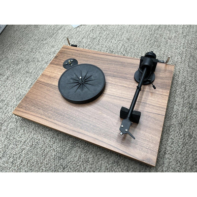 Pro-Ject Pro-Ject E1 Phono Turntable with Ortofon OM 5E Cartridge - Open Box Turntables